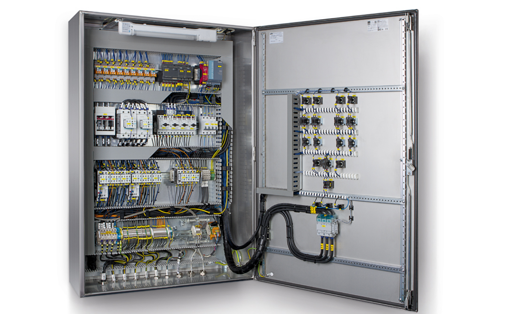 Technology Used in Electrical Panel Manufacturers in UAE