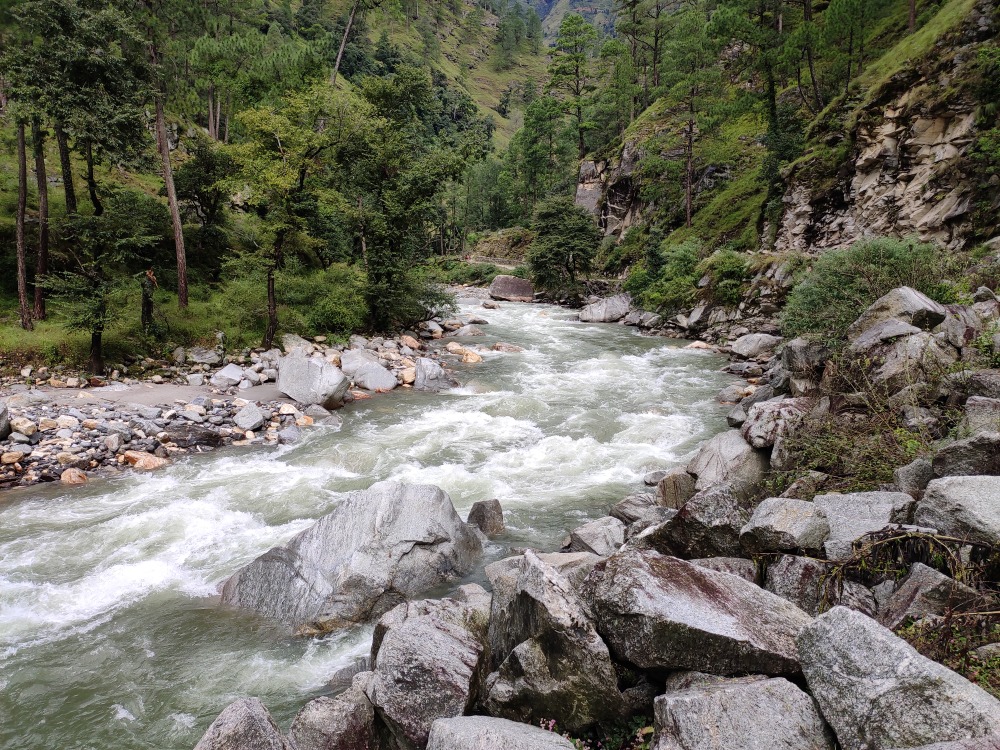 Trekking To Rupin Pass