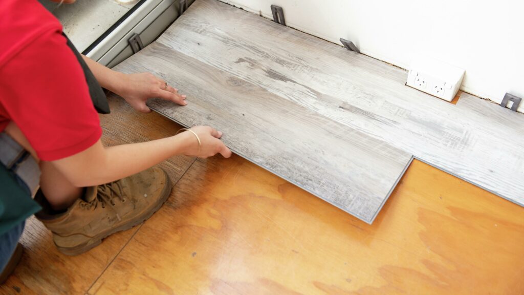 how to lay vinyl flooring