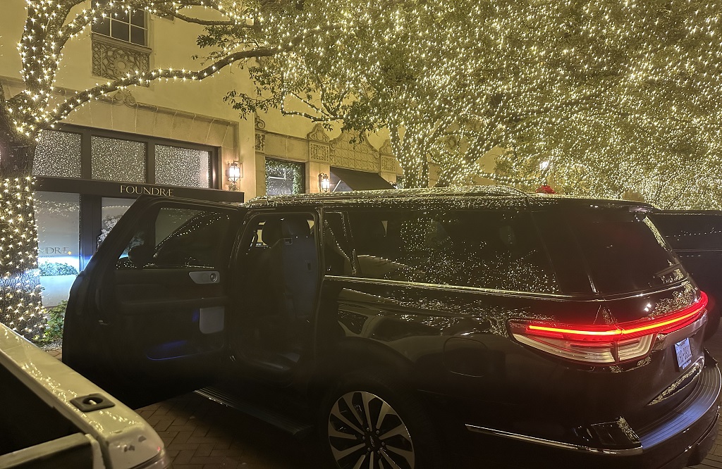 What to Expect From a Professional Dallas Town Car Service
