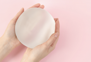 Breast Augmentation Dubai: How Surgeons Minimize Scarring